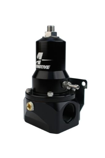 Kuva: Aeromotive Extreme Flow EFI-polttoaineen paineensäädin 2x AN10 ORB / 1x AN10 ORB musta