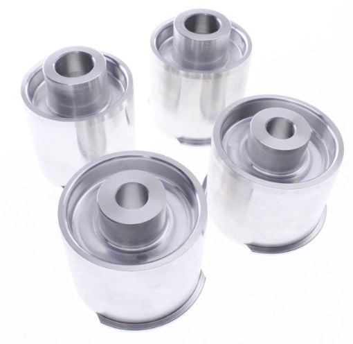 Kuva: BMW E81/E82/E87/E88/E90/E91/E92/E93 alumiiniset taka-apurungon puslat