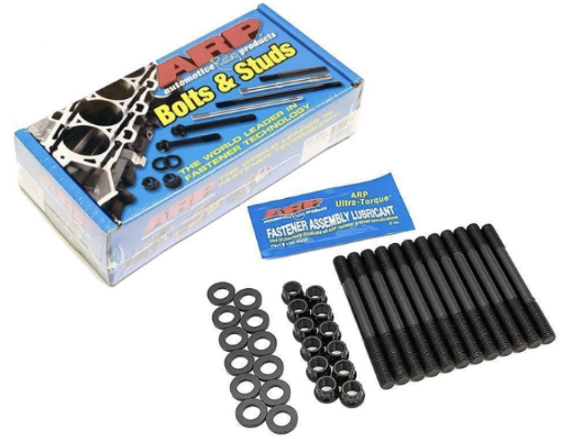 Kuva: Mercedes OM606- Head Studs
