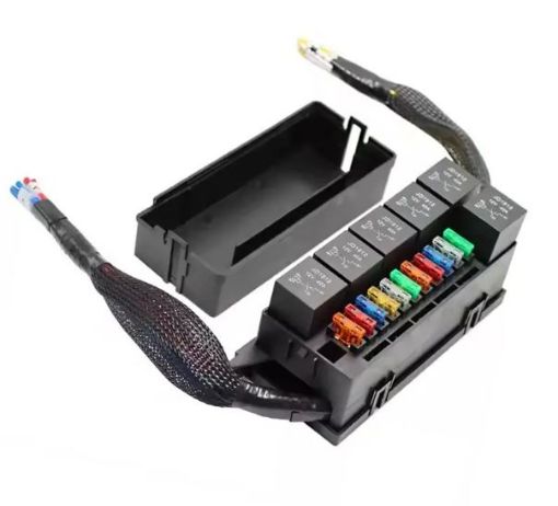 Kuva: Sulakerasia - 11 sulaketta - 6x40 AMP releet