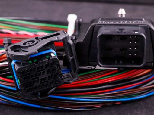 Kuva: MaxxECU MINI STANDARD (ECU, harness and accessories)
