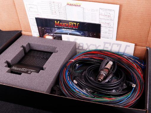 Kuva: MaxxECU STREET PREMIUM (ECU, harness, accessories and LSU 4.2)