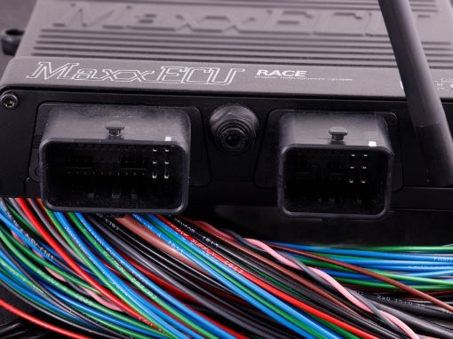 Kuva: MaxxECU RACE STANDARD (ECU, harness 1 and accessories)
