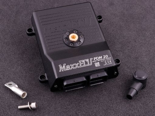 Kuva: MaxxECU PDM20 with accessories