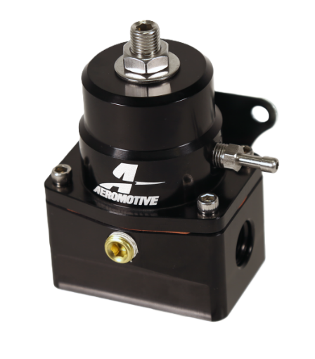 Kuva: Aeromotive A1000 EFI polttoaineen paineensäädin 2x AN6 ORB / 1x AN6 ORB musta