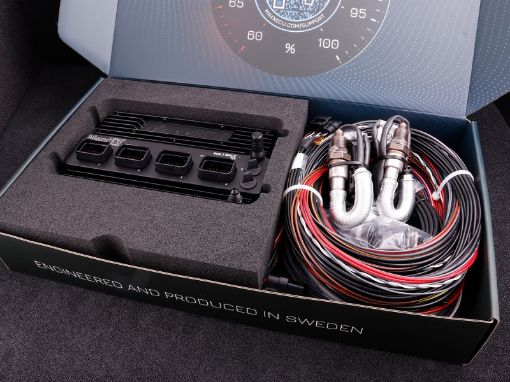 Kuva: MaxxECU GEN2 RACE, with Dual LSU 5.2, flying lead install kit