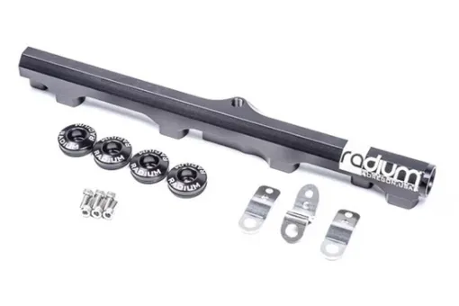 Kuva: Radium Engineering Nissan S13 SR20DET top feed fuel rail kit